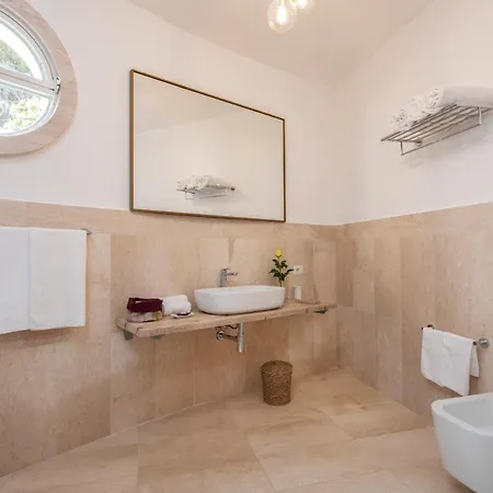 Hotel Escargot Luxury In