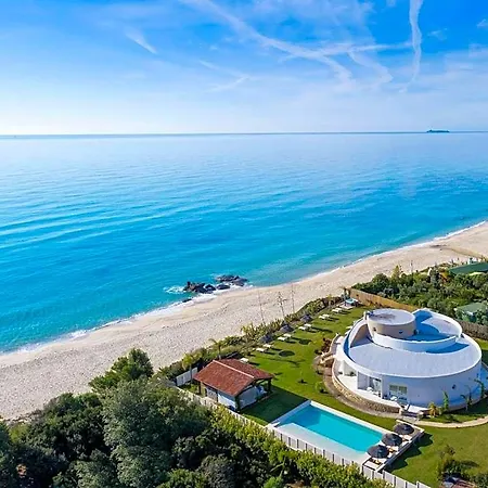 Escargot Luxury In